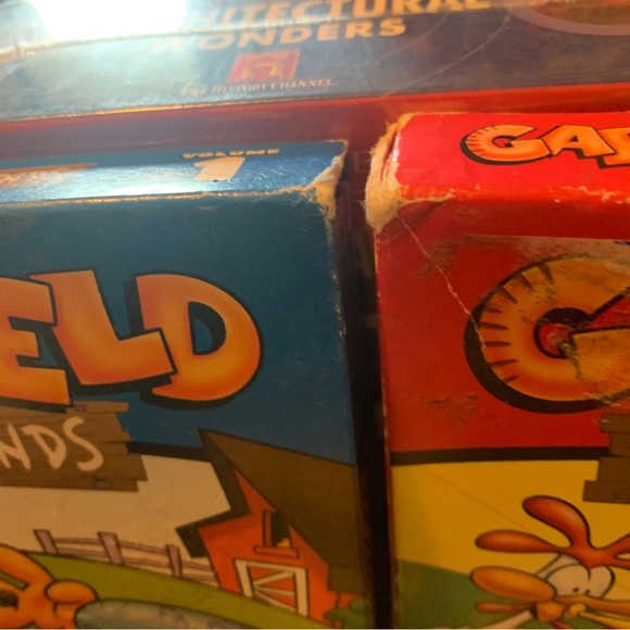 Garfield and Friends - Volume 1 , 2 & 4 plus Garfield The Movie. - Picture 3 of 9